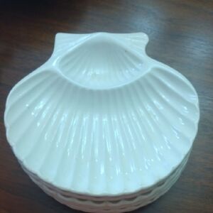 Elegant White Shell-Shaped Dish Set